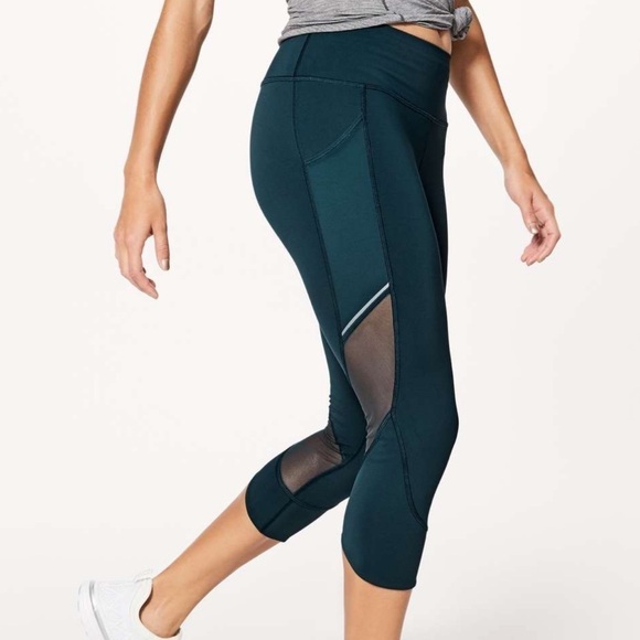 Lululemon Home Stretch Crop 19" Submarine Size 4 Teal Mesh Side Pockets Athletic - Picture 1 of 8
